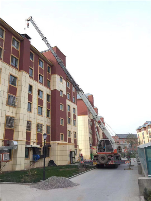 贡山跨街广告牌的高空安装注意事项