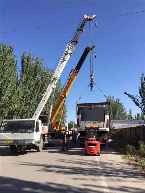 贡山港口集装箱搬运案例